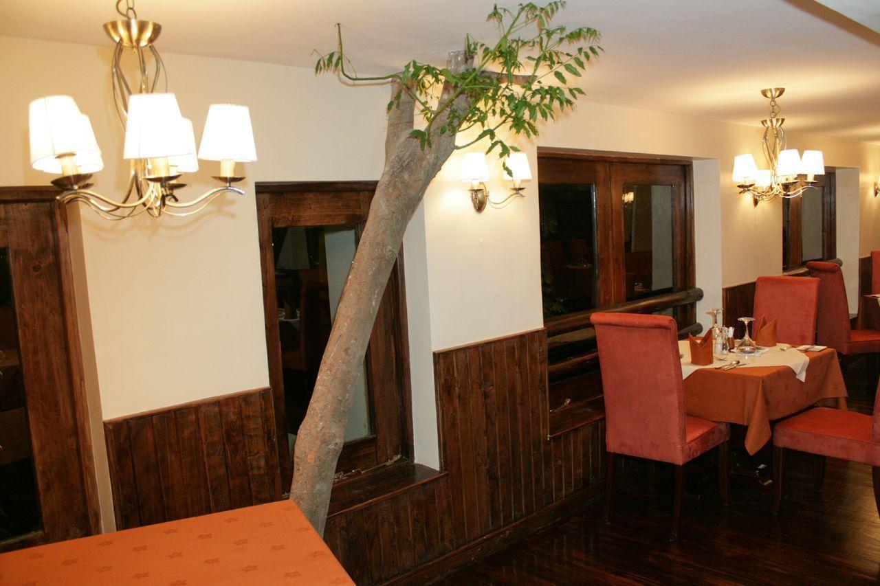 Mweiga Treetops מראה חיצוני תמונה