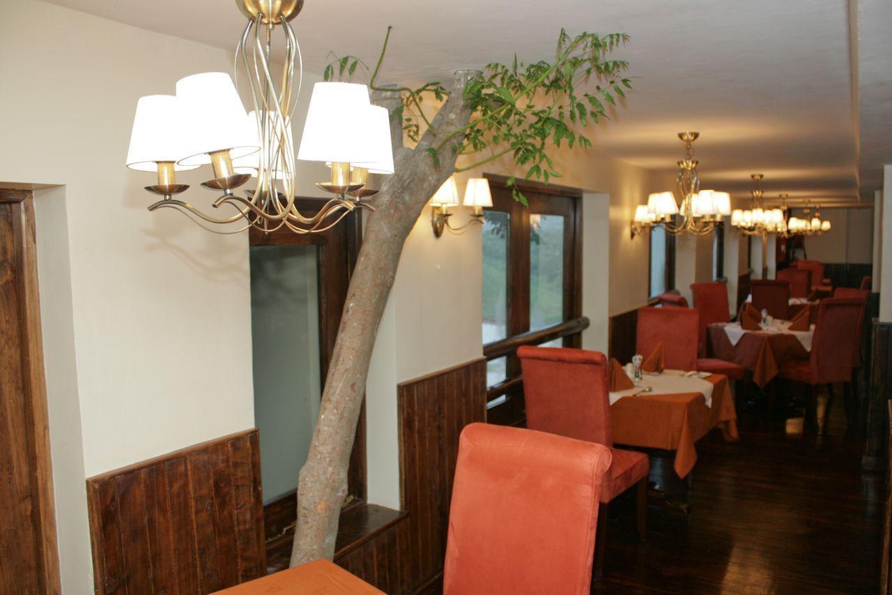 Mweiga Treetops מראה חיצוני תמונה